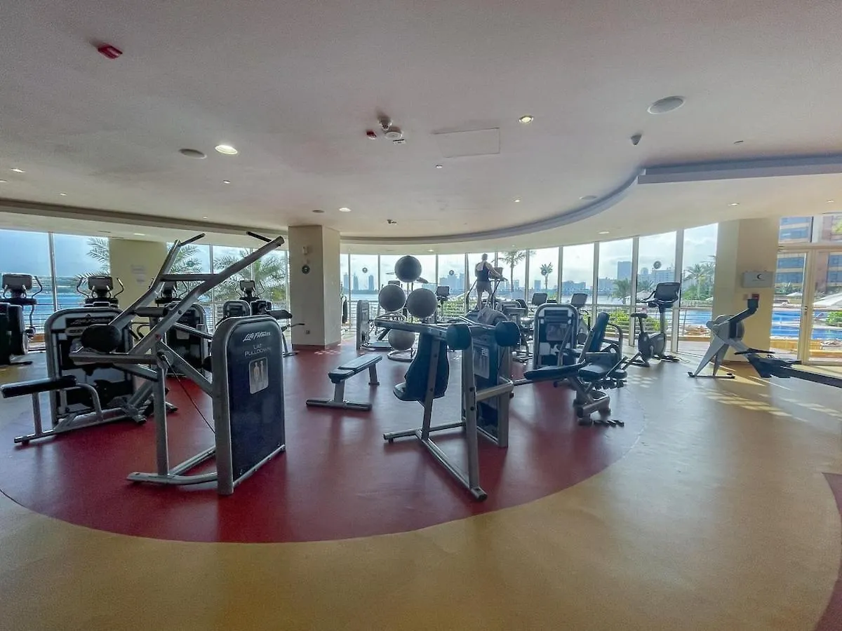 Serene 3-Bedroom With Waterfront Marina Views In Palm Jumeirah 迪拜 公寓