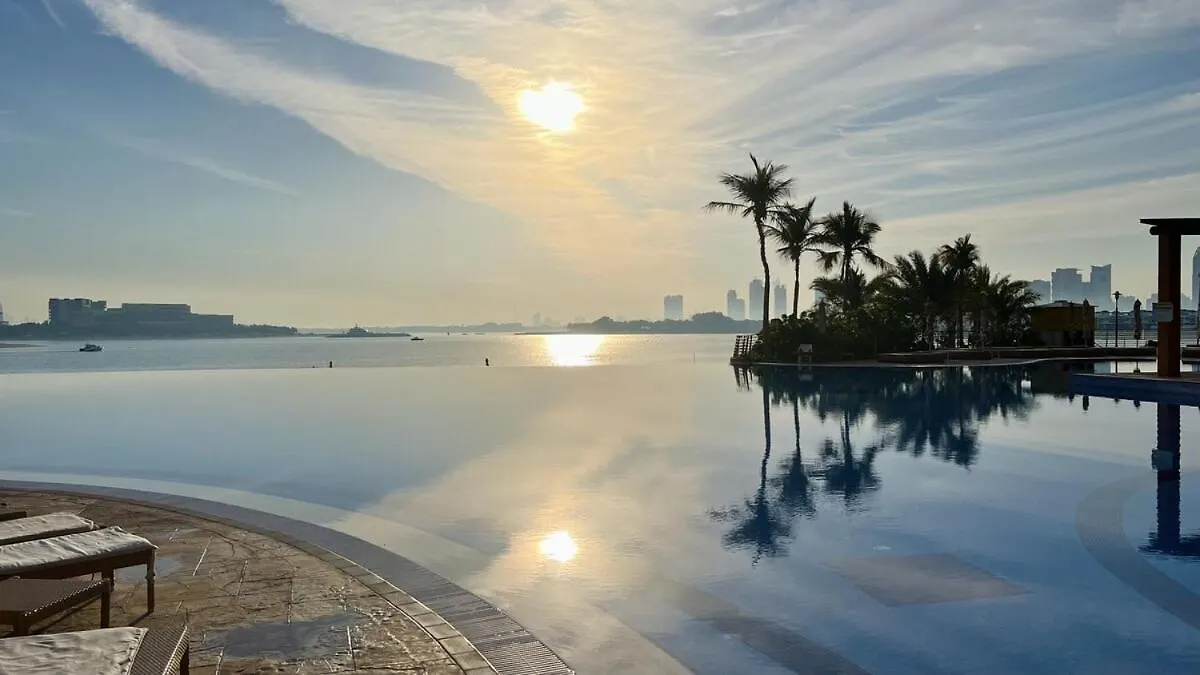 Serene 3-Bedroom With Waterfront Marina Views In Palm Jumeirah 迪拜