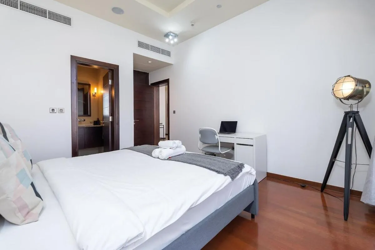 Serene 3-Bedroom With Waterfront Marina Views In Palm Jumeirah 迪拜 0*,