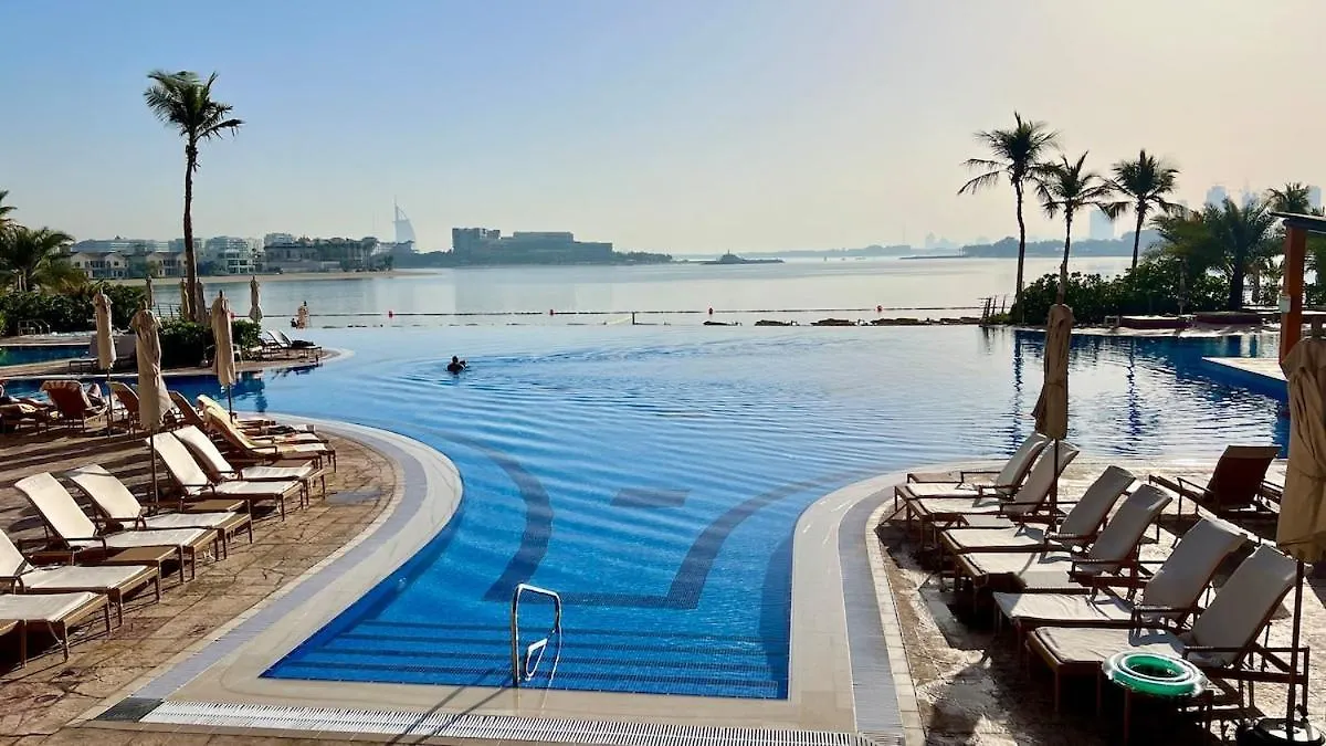 Serene 3-Bedroom With Waterfront Marina Views In Palm Jumeirah Dubai United Arab Emirates