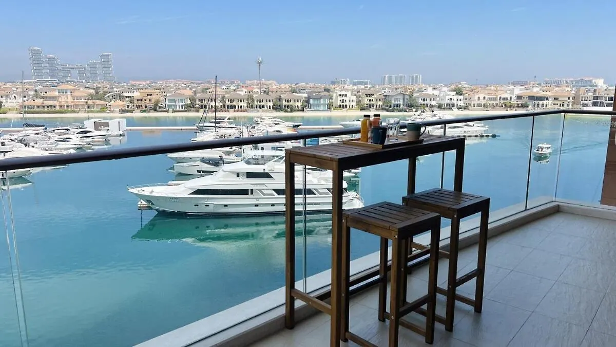 Serene 3-Bedroom With Waterfront Marina Views In Palm Jumeirah Dubai Apartment