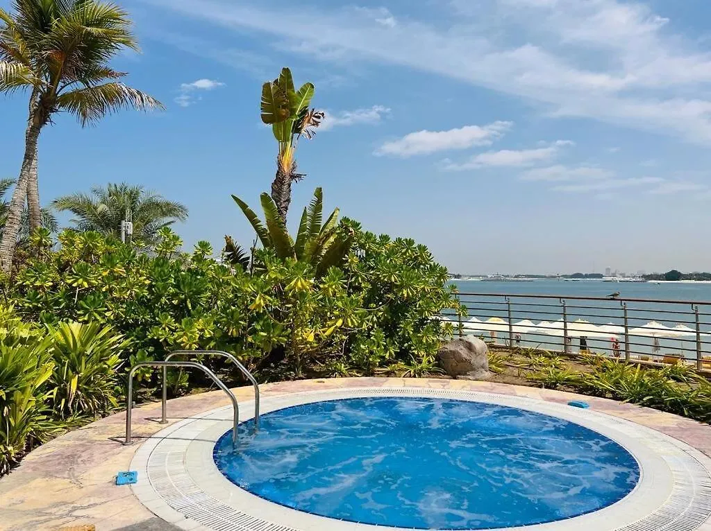 Serene 3-Bedroom With Waterfront Marina Views In Palm Jumeirah Dubai