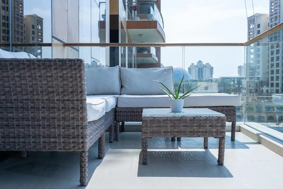 Serene 3-Bedroom With Waterfront Marina Views In Palm Jumeirah Dubai 0*,