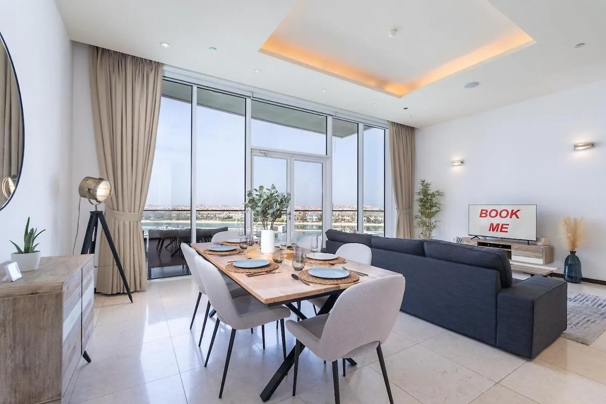 Serene 3-Bedroom With Waterfront Marina Views In Palm Jumeirah Dubai